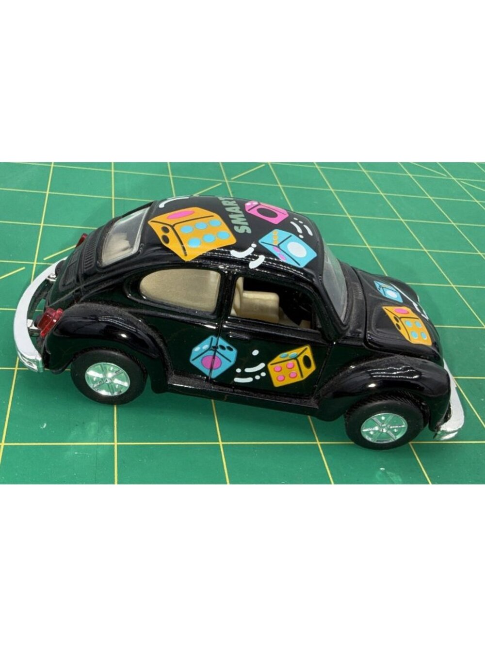 1967 Volkswagen VW Beetle Bug Car Black/Dice 1/32 Scale Pull Back Car